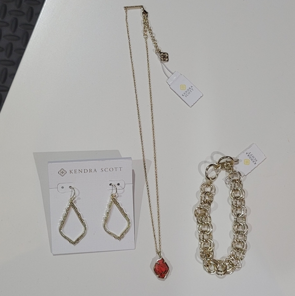 Kendra Scott Bundle Set Necklace , Earrings ,Bracelet 14k Gold Plated over brass - Picture 3 of 10